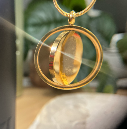 Rotating Circle Pendant Necklace | Personalised Engraved Keepsakes
