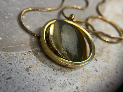 Rotating Circle Pendant Necklace | Personalised Engraved Keepsakes